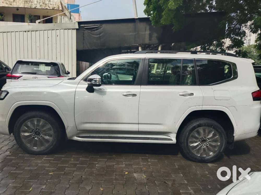 Toyota Land Cruiser 2025 Diesel 0 Km Driven