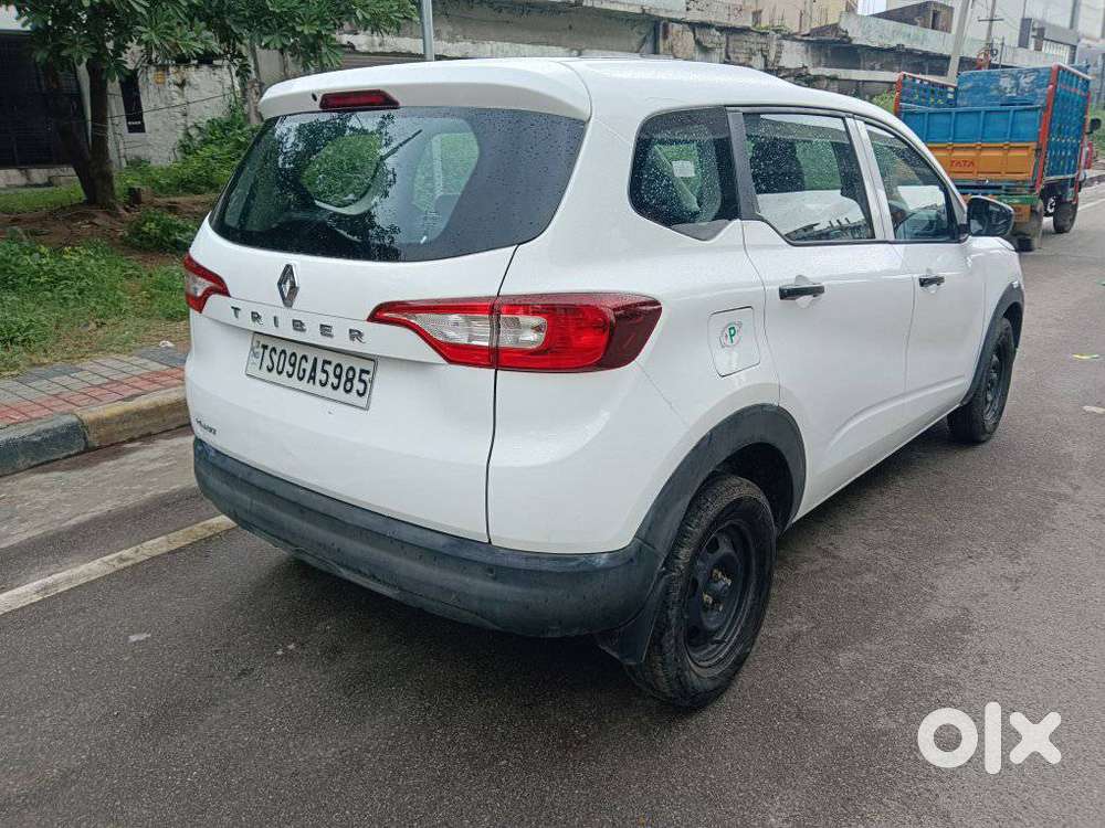 Renault Triber 1.0 Rxe, 2023, Petrol