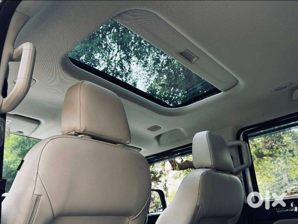 Mahindra Thar Roxx Mx5 Petrol Mt 2wd, 2025