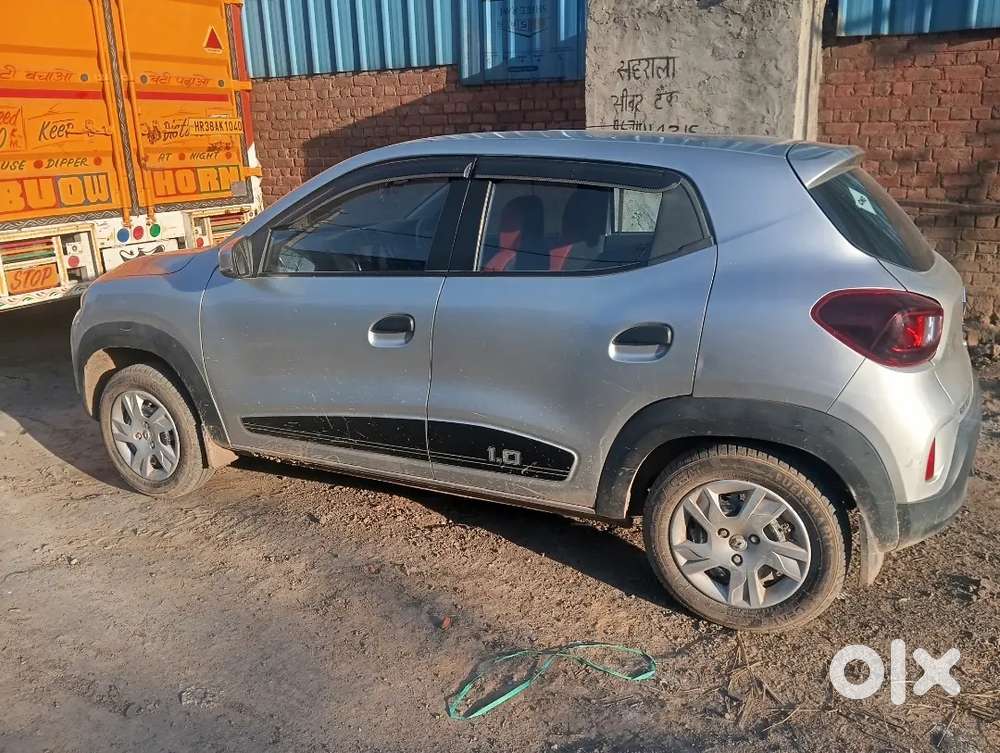 “2025 Kwid Rxt Cng  4500 Km  Single Owner  Like New”