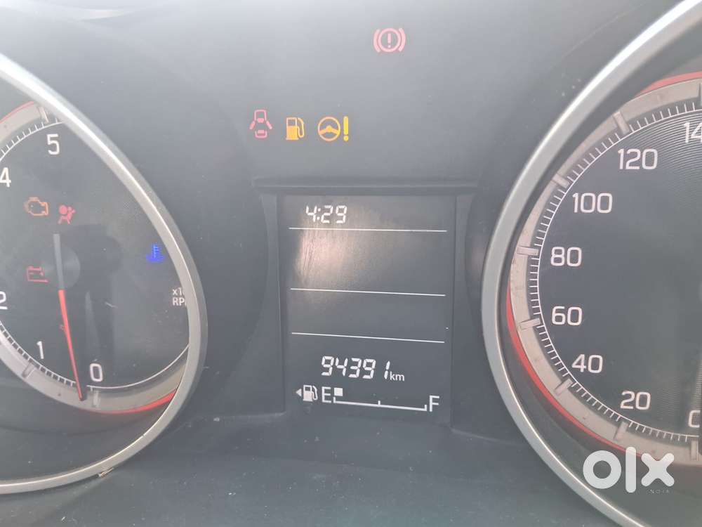 Maruti Suzuki Swift Vxi + Manual, 2018, Petrol