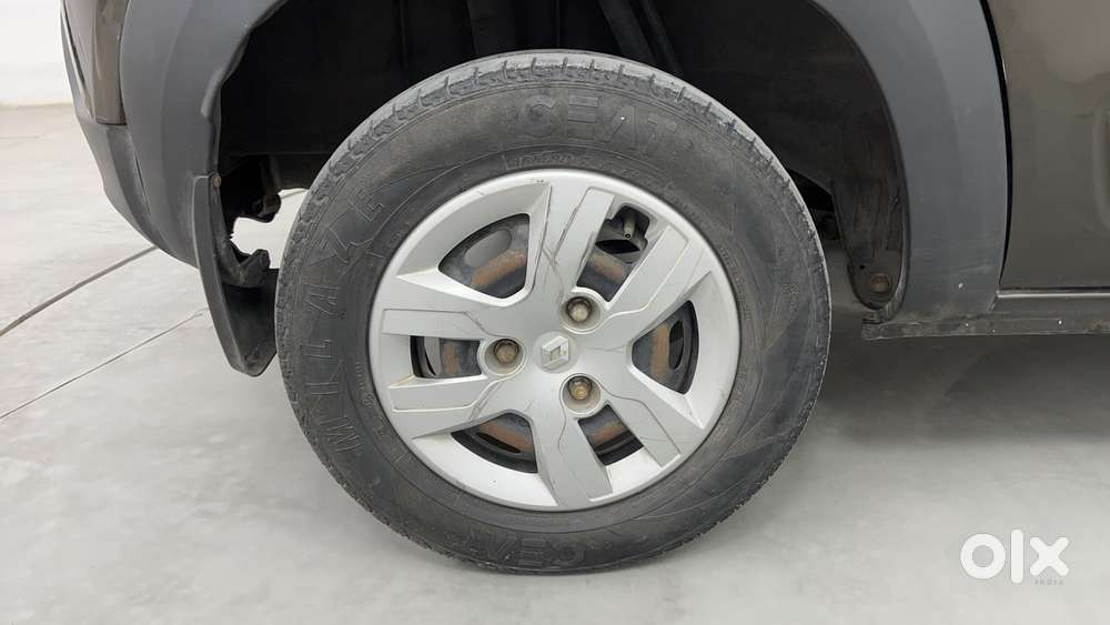 Renault Kwid 2019-ongoing 1.0 Rxt Amt (o), 2017, Petrol