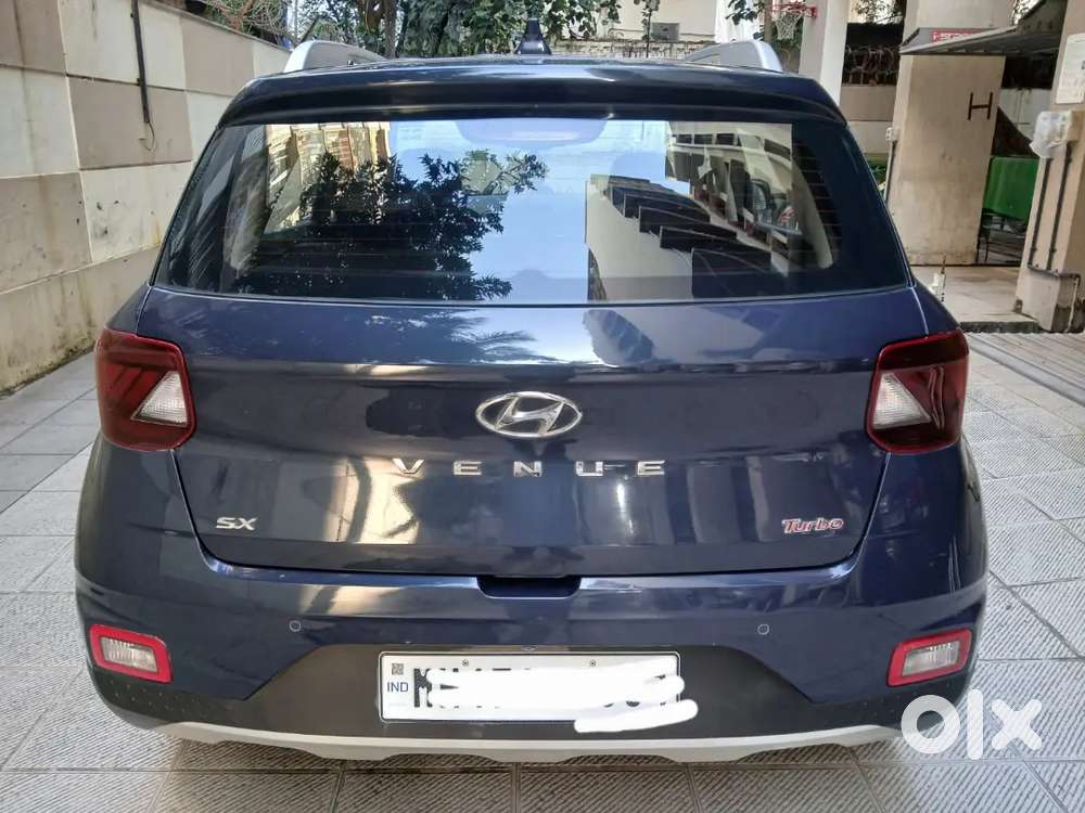Hyundai Venue 2019 Petrol 35000 Km Driven