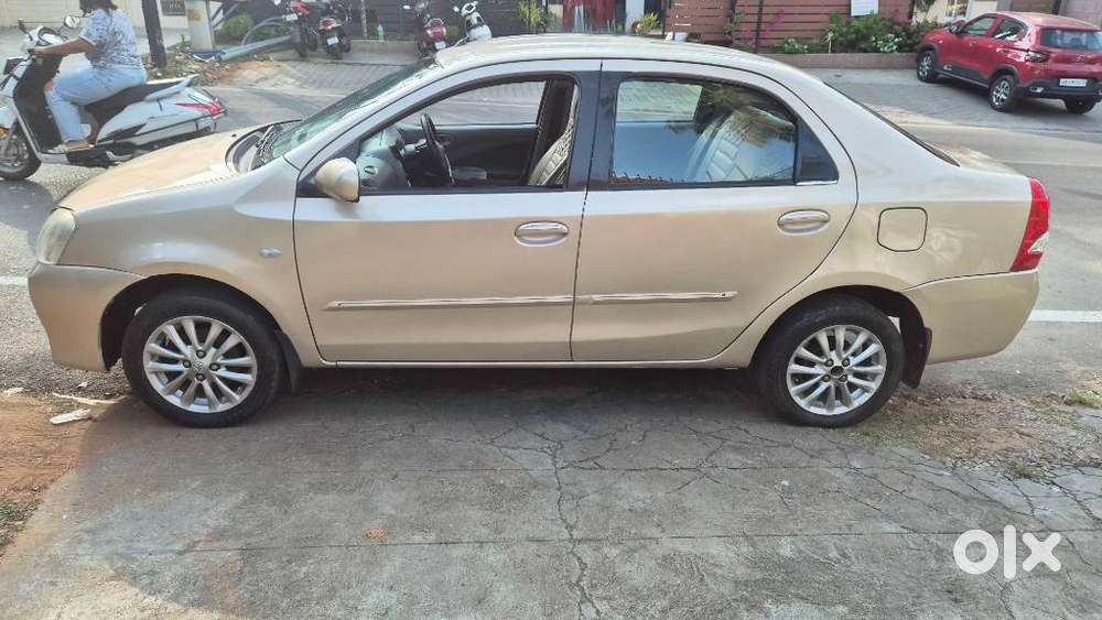 Toyota Etios 2010-2012 V, 2011, Petrol