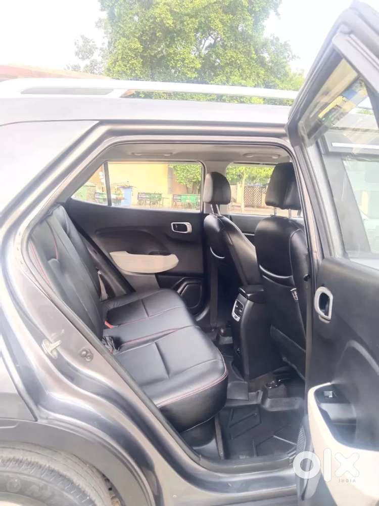 Hyundai Venue Sx (o) Mt 1.5 Diesel, 2023, Diesel