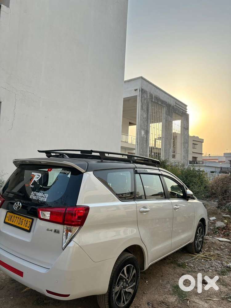 Toyota Innova Crysta 2024