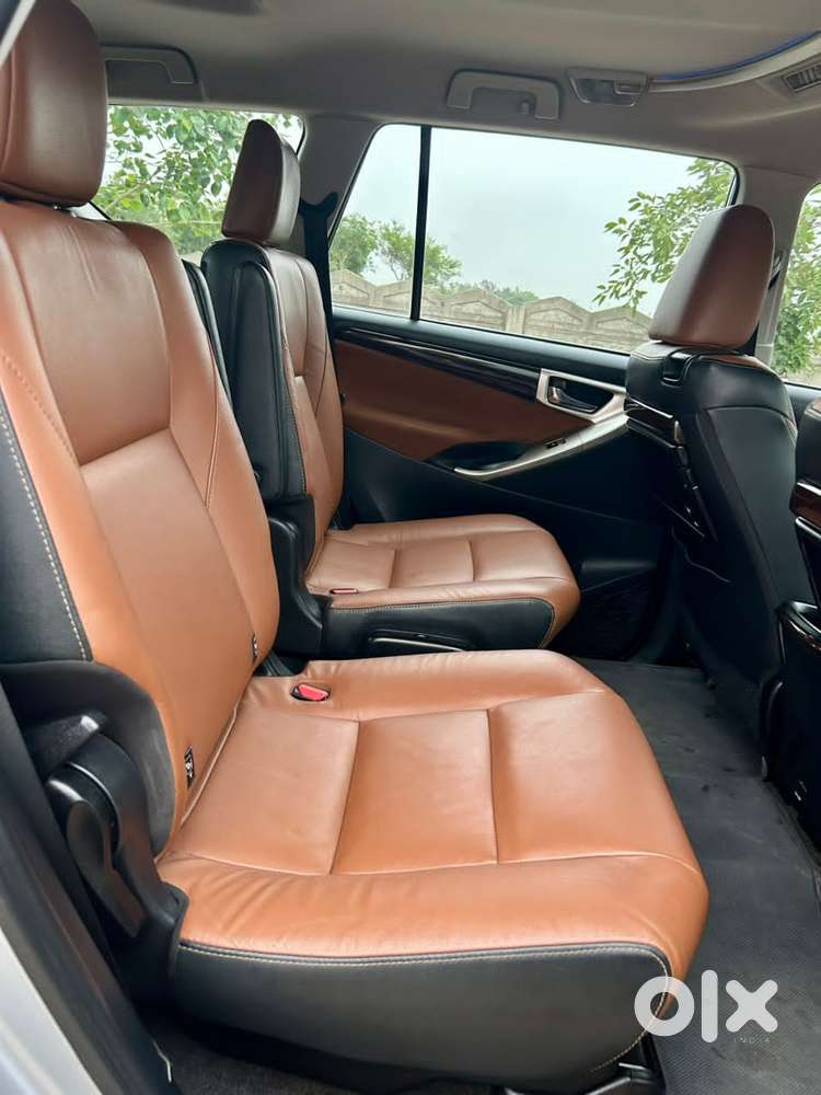 Toyota Innova Crysta 2.8z Automatic, 2017, Diesel