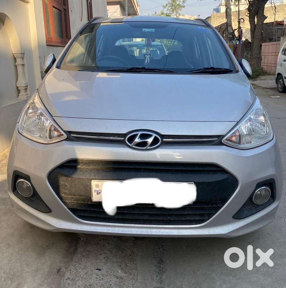 Hyundai Grandi10 Silver Petrol For Sale