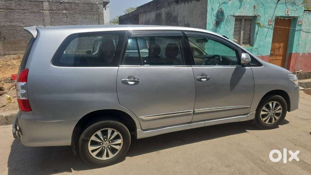 Toyota Inova (2015)2.5v