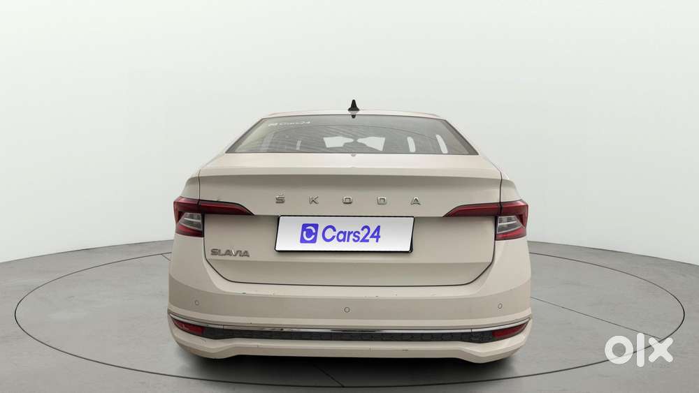 Skoda Slavia Style 1.0l Tsi Mt, 2022, Petrol