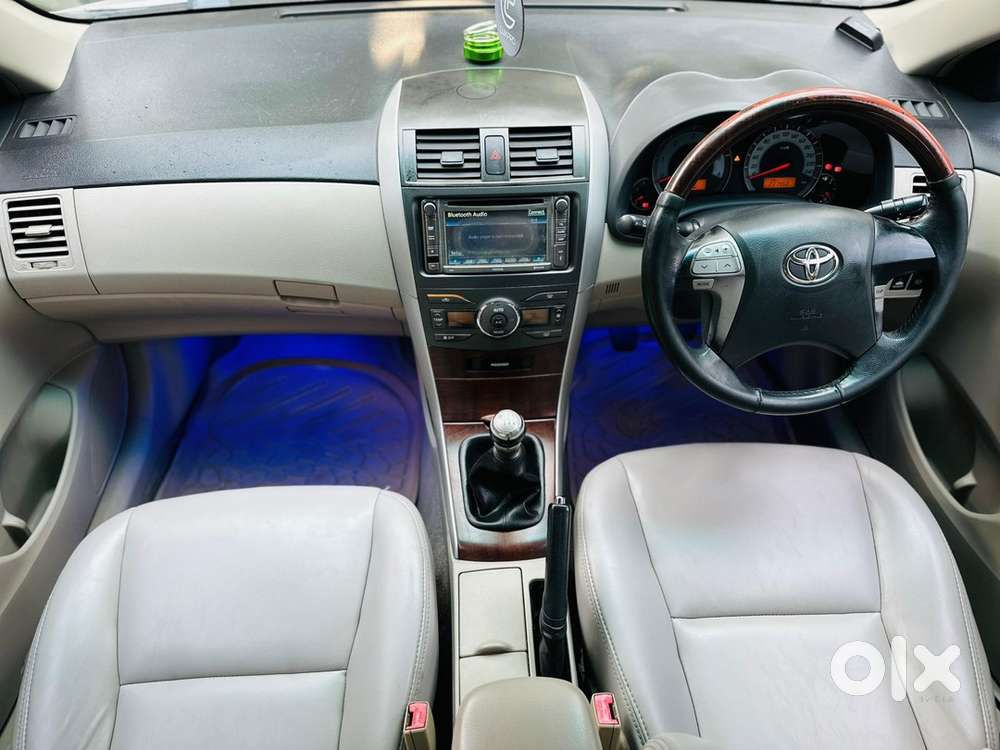 Toyota Corolla Altis 2011