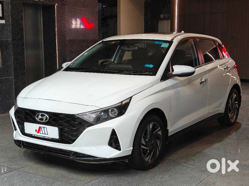 Hyundai New I20 1.2 Asta (o) Ivt, 2023, Petrol