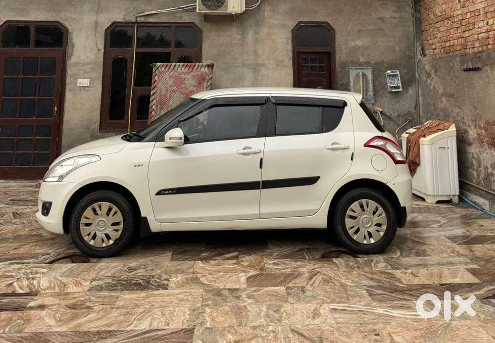 Maruti Suzuki Swift 2011 November Last