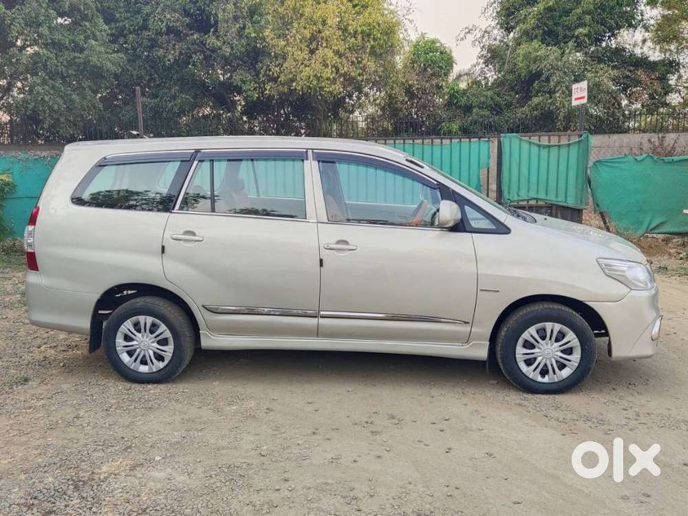 Toyota Innova 2.5 G (diesel) 8 Seater, 2013, Diesel