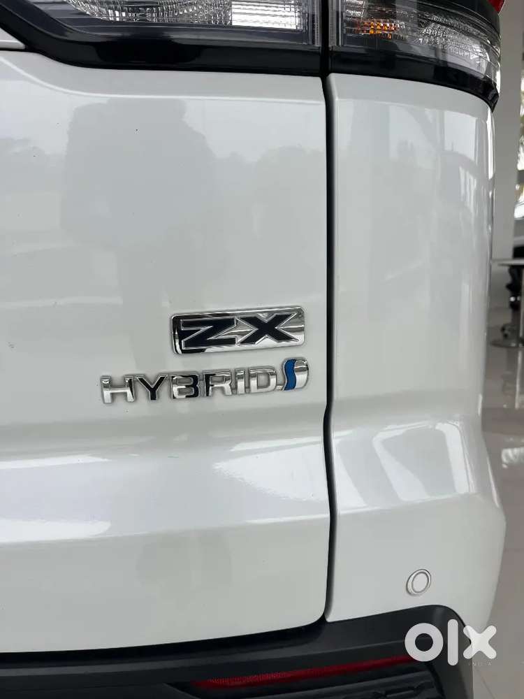 Toyota Innova Hycross 2024