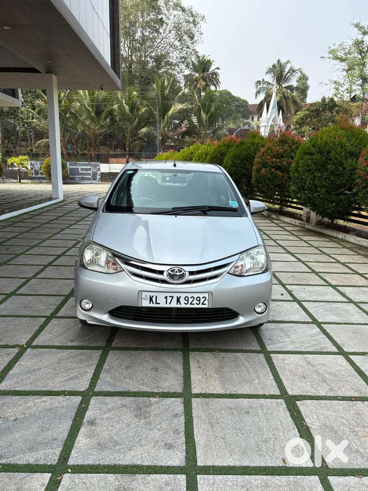 Toyota Etios V, 2013, Petrol