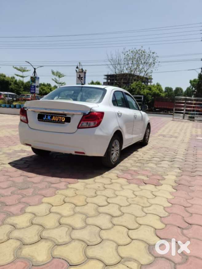 Maruti Suzuki Dzire 1.2 Vxi, 2018, Petrol