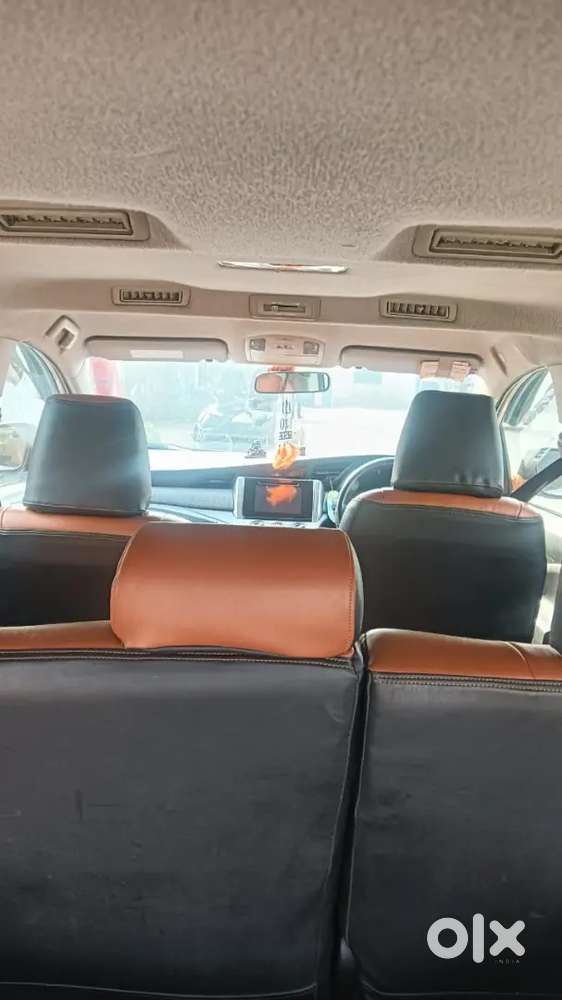 Toyota Innova Crysta 2017 Variant