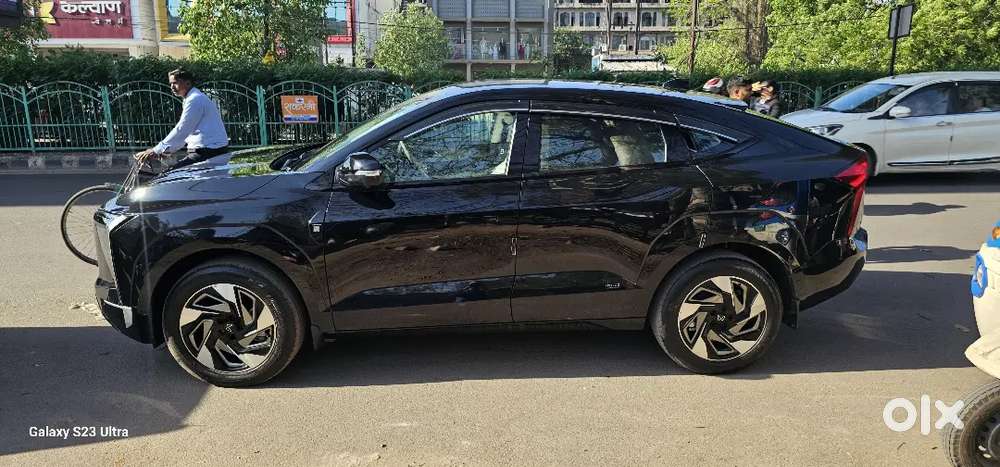 Mahindra Xev 9e Top Model November 2025 Electric 4000 Km Driven