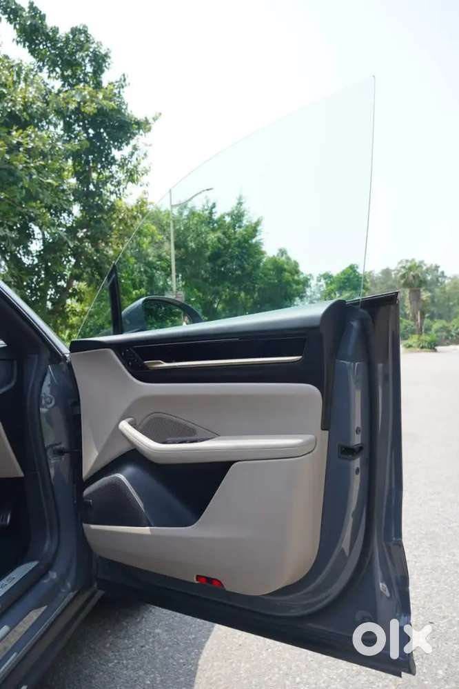 Porsche Macan Ev 4s  2025