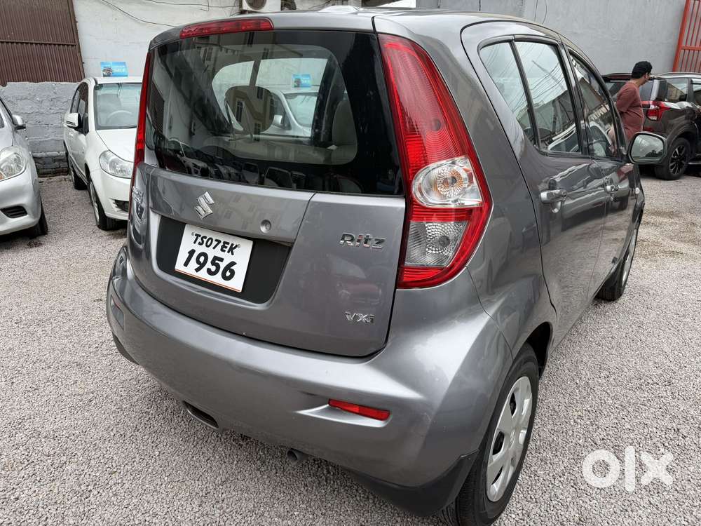Maruti Suzuki Ritz Vxi, 2011, Petrol