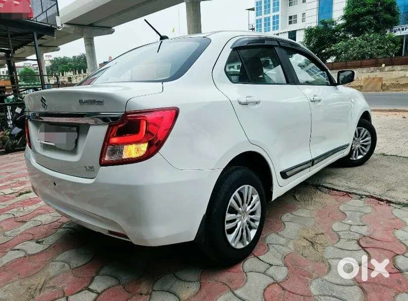 Maruti Suzuki Dzire 1.2 Lxi, 2018, Petrol