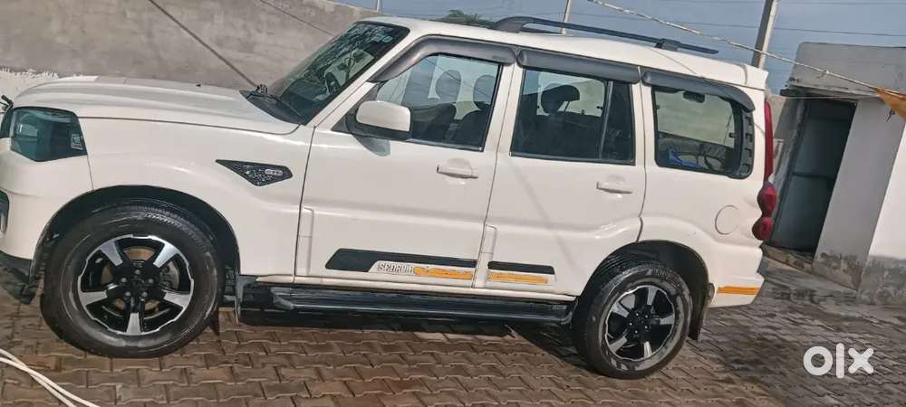 Mahindra Scorpio Classic 2023