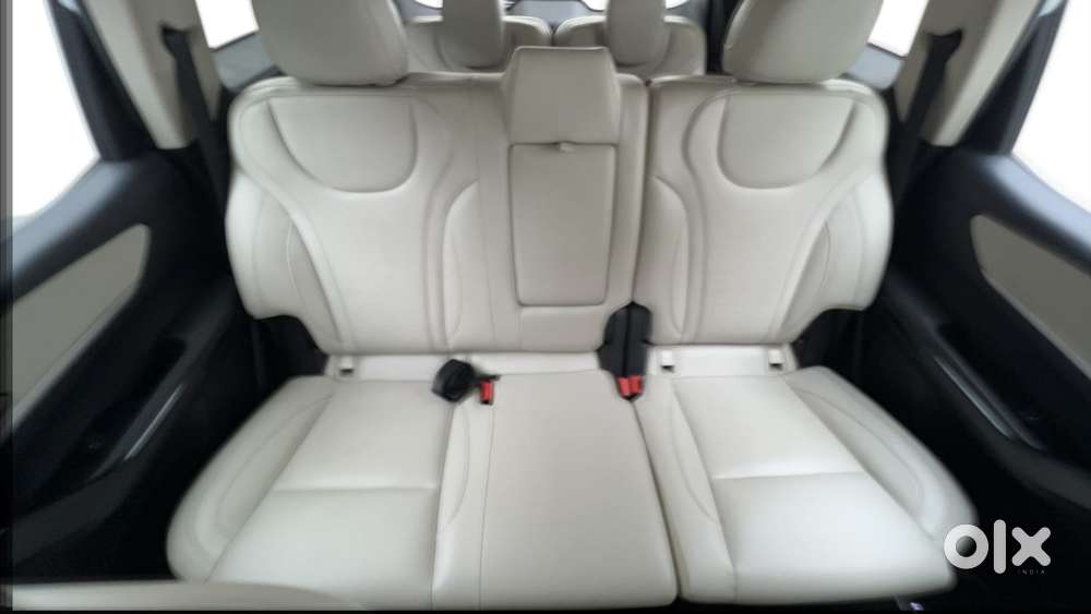 Mahindra Xuv700 2.2 Ax 7 Diesel At Luxury Pack Str, 2022, Diesel