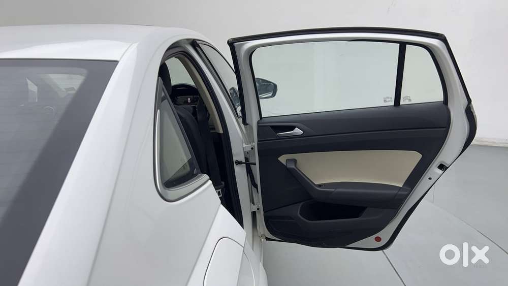 Skoda Slavia Style 1.0l Tsi Mt, 2022, Petrol