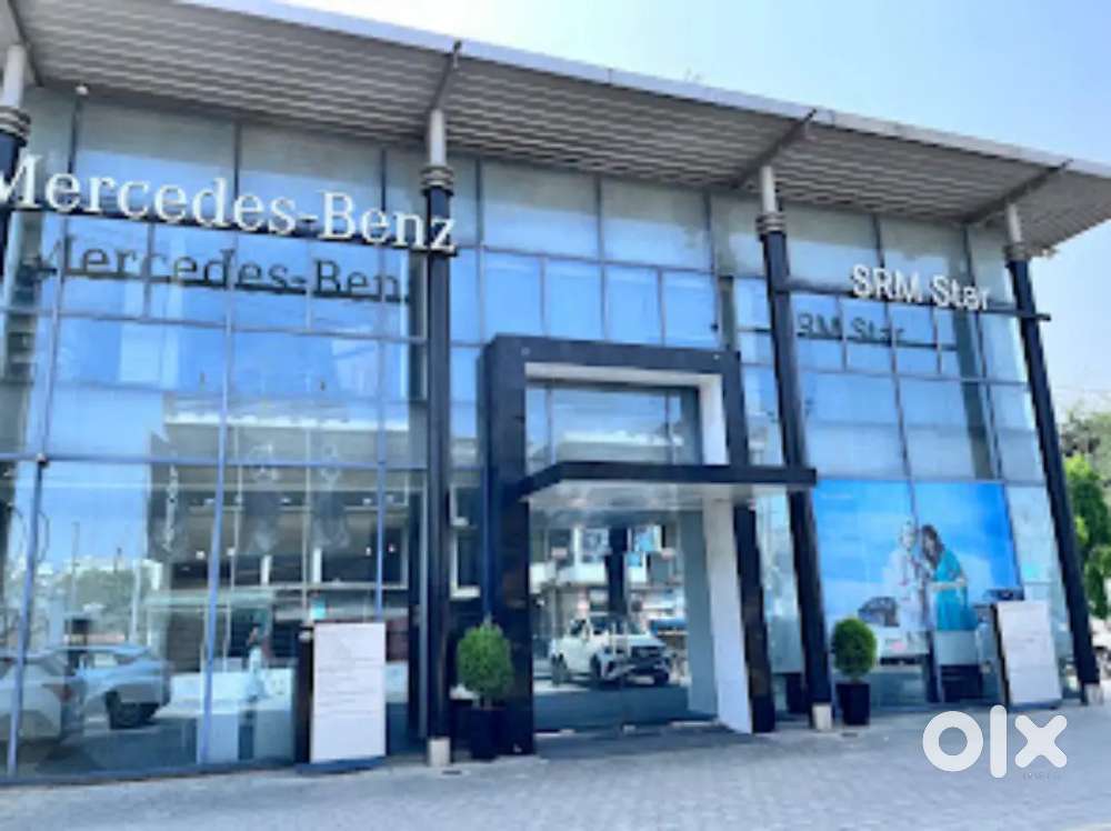 ( HR SWATI ) MERCEDES - BENZ SHOWROOM !! लखनऊ !!  LUCKNOW