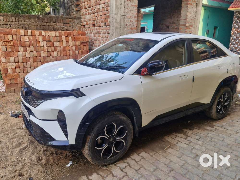 Tata Curvv Crevtive S Petrol 6mt 2025