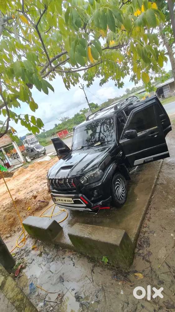 Mahindra Scorpio 2015 Diesel Manual 110000 Km Driven