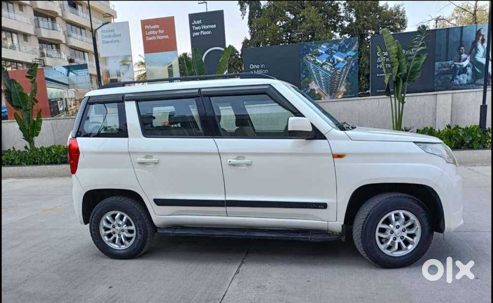 Mahindra Tuv 300 Mhawk100 T8 Dual Tone, 2017, Diesel