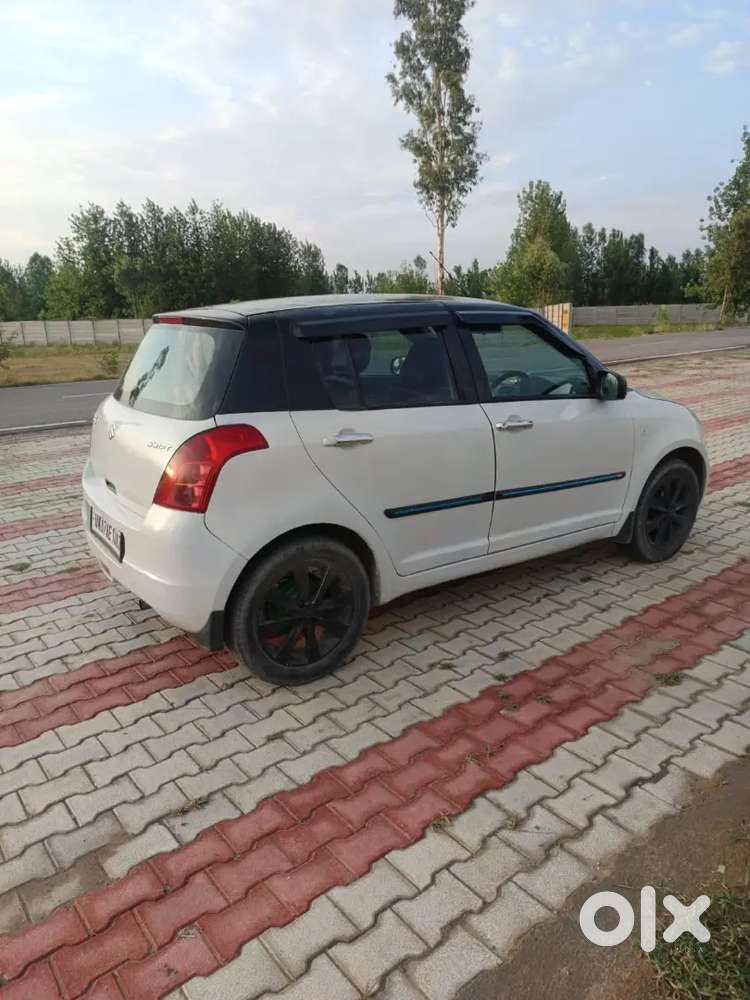 Maruti Suzuki Swift 2010 Petrol 94647 Km Driven