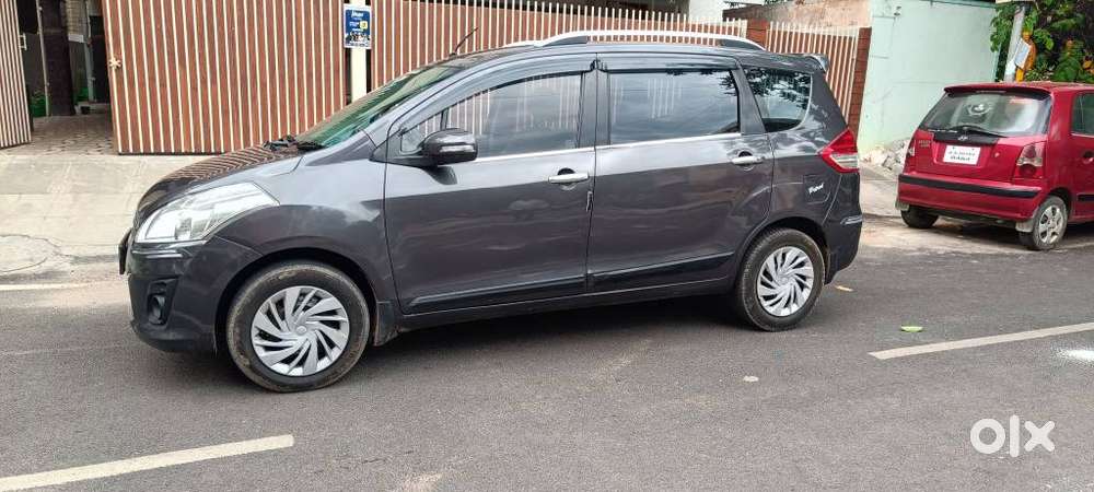 Maruti Suzuki Ertiga Zxi, 2013, Petrol