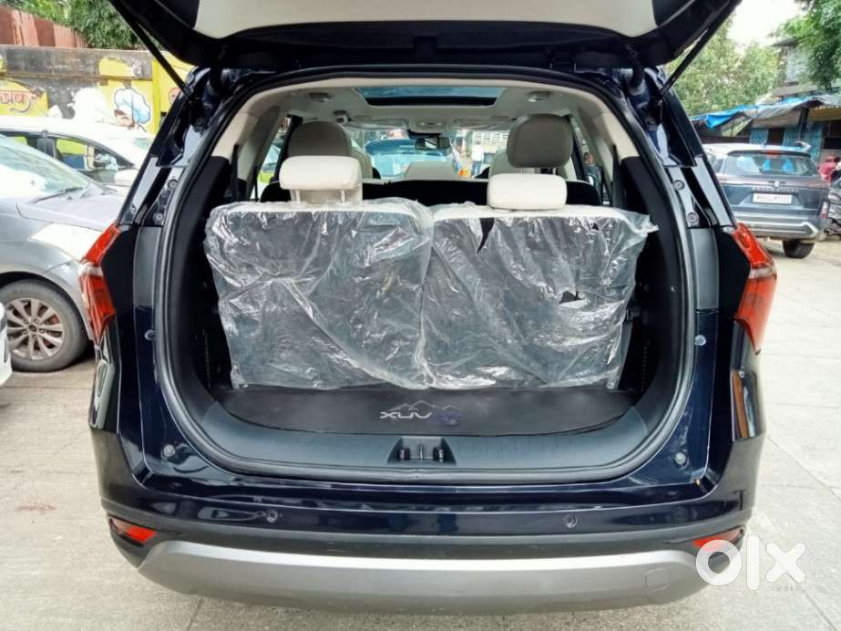 Mahindra Xuv700 Ax7 Luxury Pack Awd, 2023, Petrol