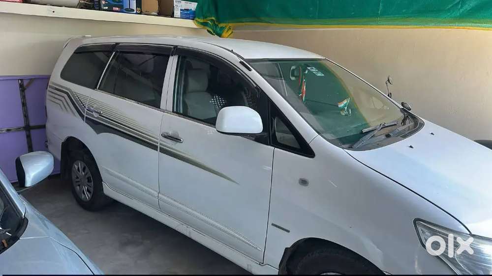 Toyota Innova 2.5 G Manual Transmission