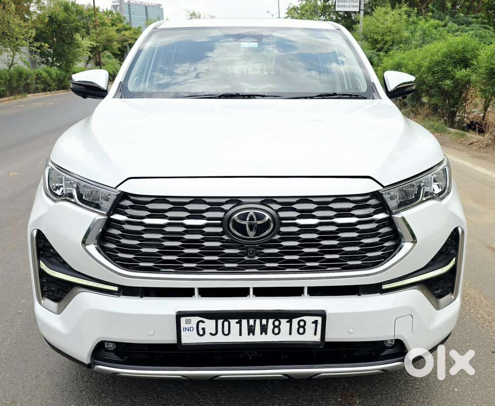Toyota Innova Hycross 2.0 Zx (o) Hybrid 7 Str, 2025, Petrol