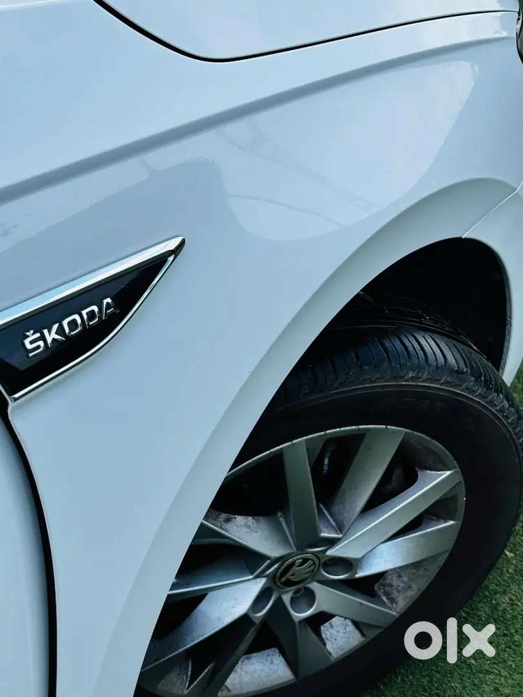 Skoda Slavia Ambition 1.5 Tsi At 2024