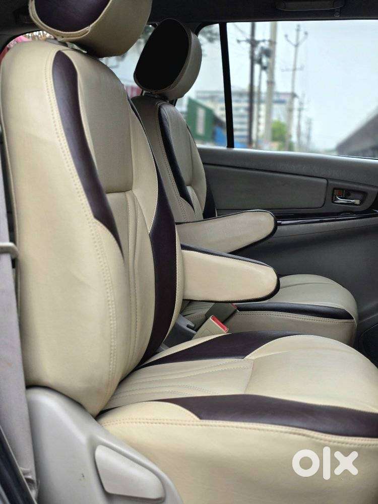 Toyota Innova 2.5 Vx 7 Seater Bs Iv, 2012, Diesel