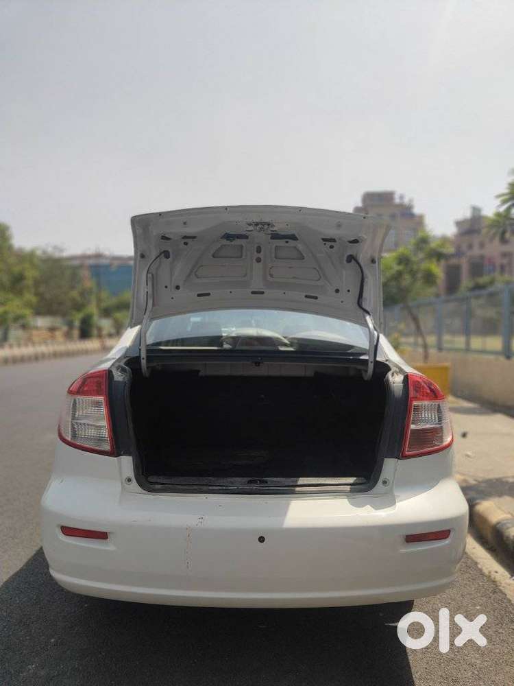 Maruti Suzuki Sx4 Vxi Bsiv, 2013, Petrol