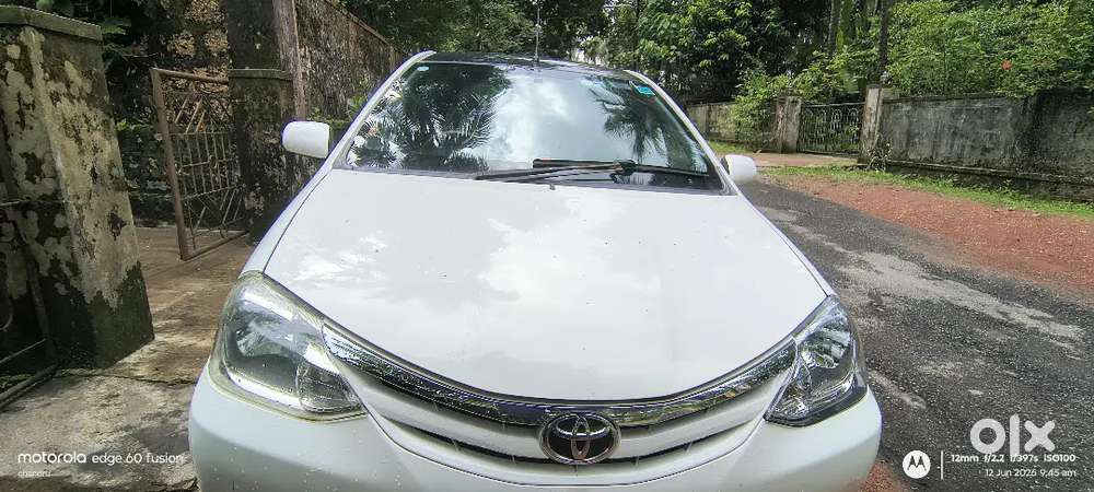 Toyota Etios Liva 2012 Petrol Well Maintained