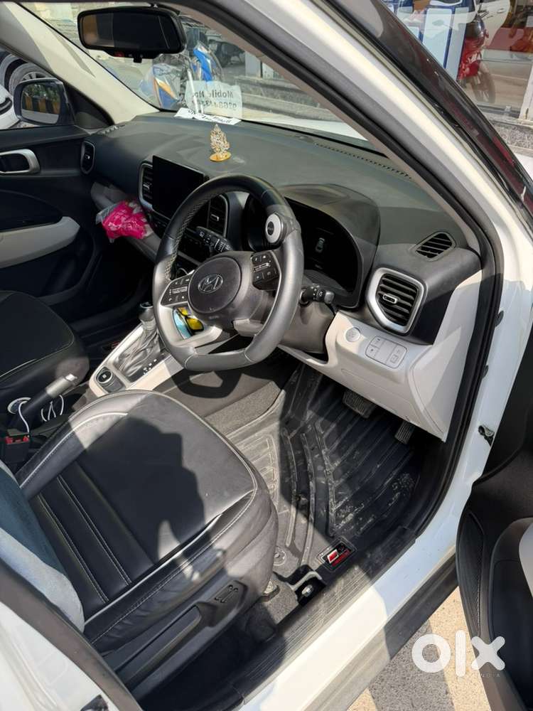 Hyundai Venue Petrol 2023