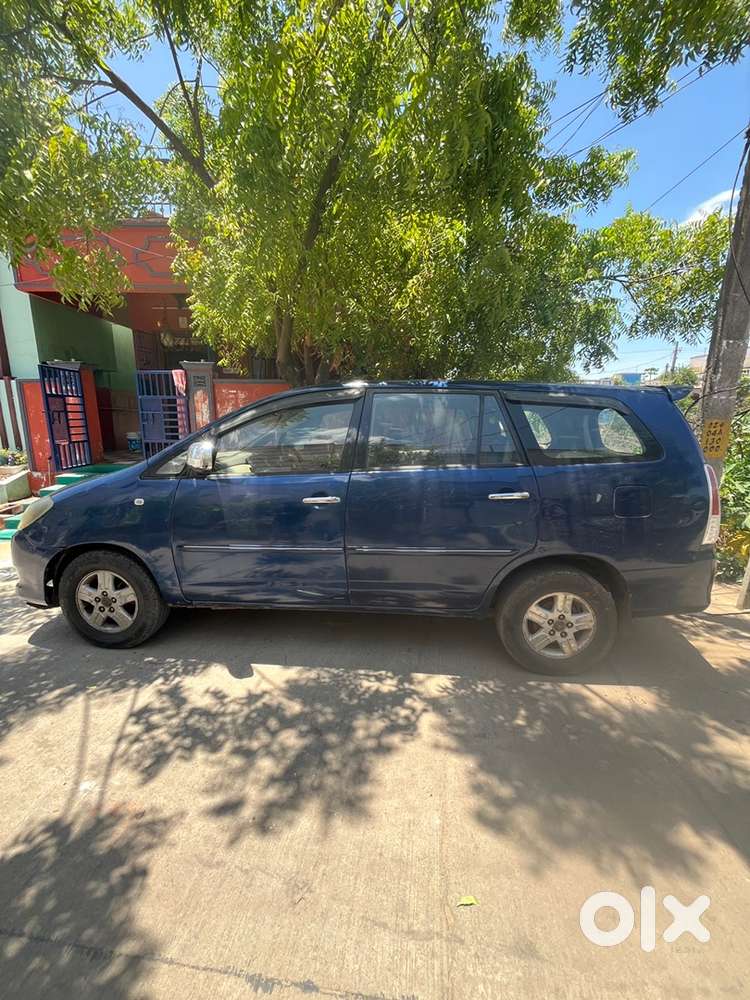 Toyota Innova 2.5 V Diesel