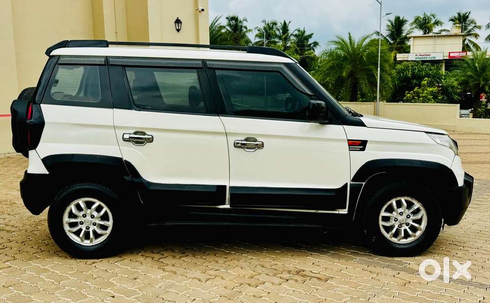 Mahindra Tuv 300 Mhawk100 T8 Amt, 2016, Diesel