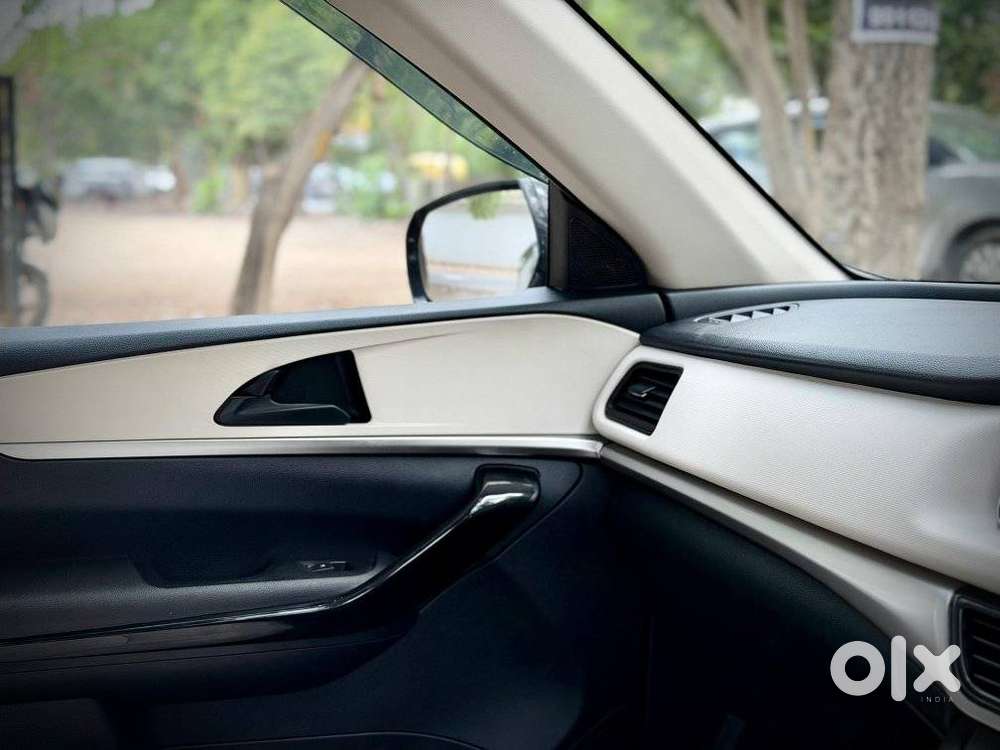 Mahindra Xuv 7xo Ax5, 2024, Petrol