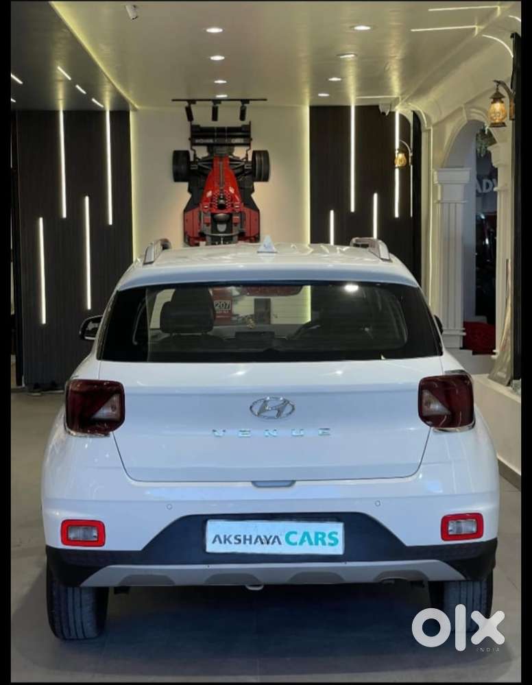 Hyundai Venue 1.2 S Plus, 2022, Petrol