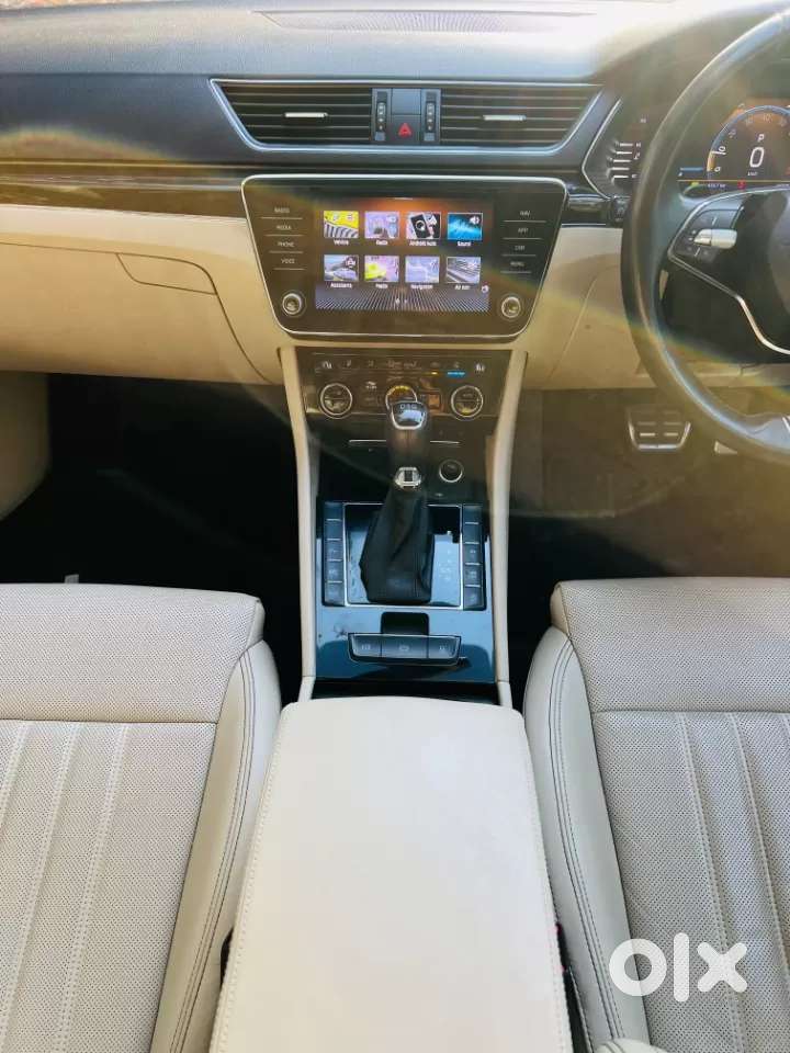 Skoda Superb 2.0 L&k Tsi At, 2022, Petrol