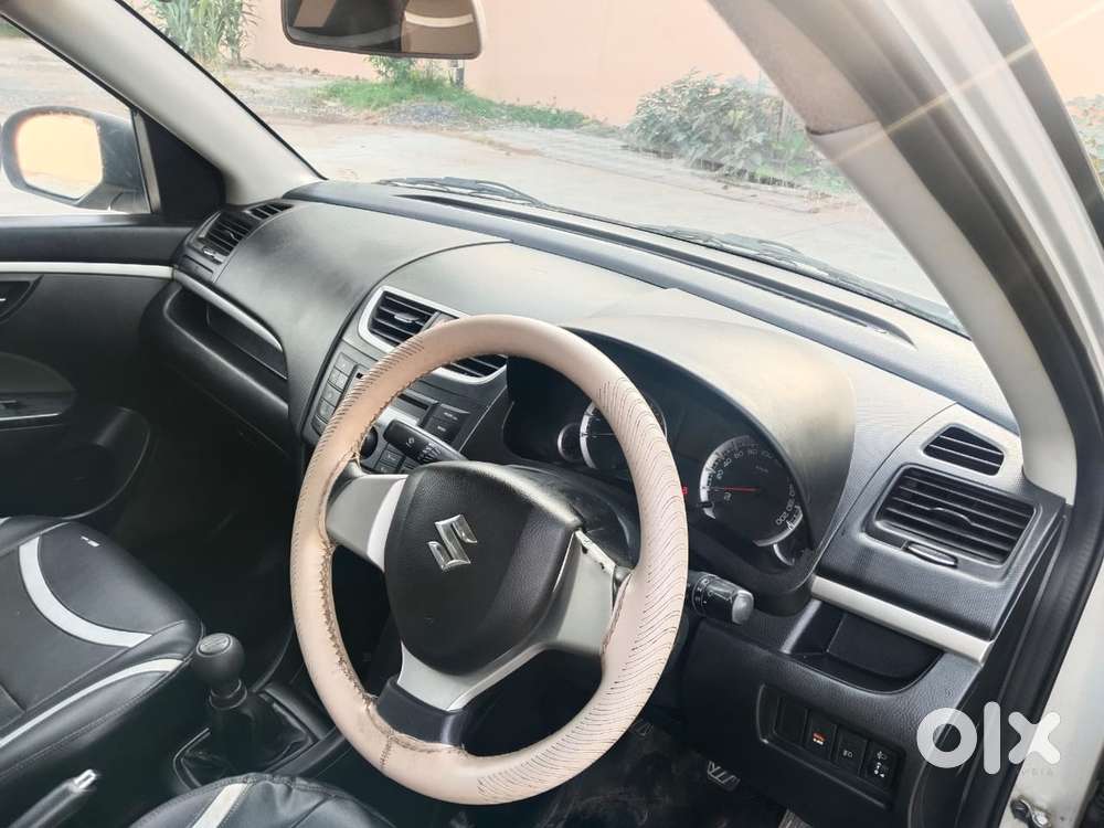 Maruti Suzuki Swift Vxi + Manual, 2013, Petrol