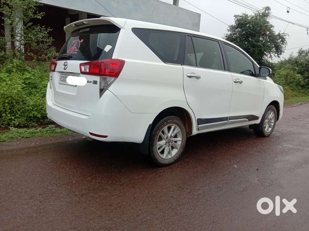 Toyota Innova Crysta 2.4 V, 2016, Diesel